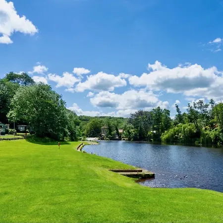 The Little Hide * 내어스버러